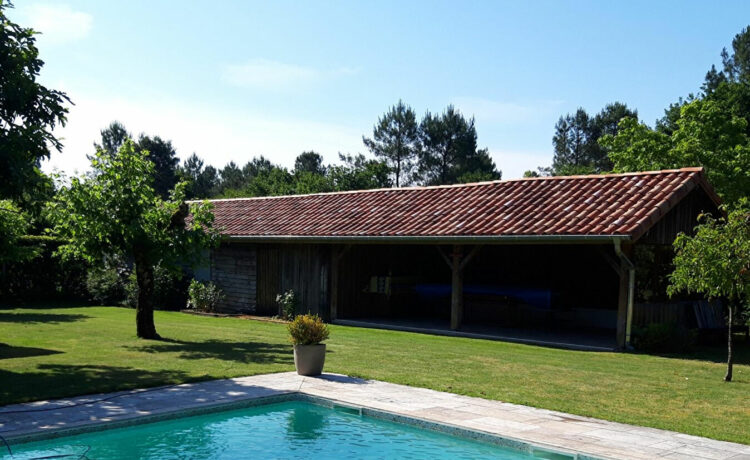 Maison de Charme de 175 m² avec Piscine et Grand Jardin 3