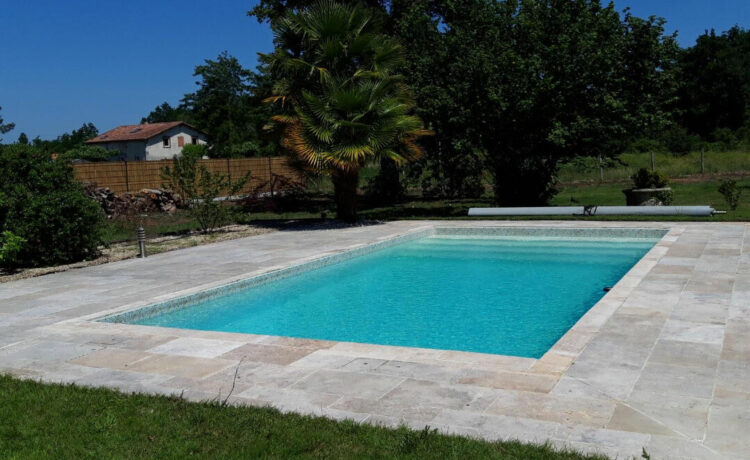 Maison de Charme de 175 m² avec Piscine et Grand Jardin 4